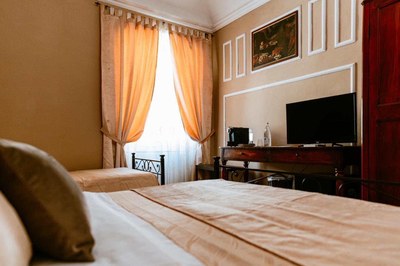La Foresteria Di Palazzo Picedi Benettini サルツァーナ エクステリア 写真