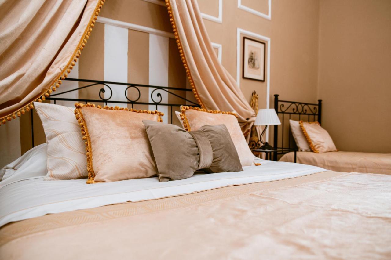 La Foresteria Di Palazzo Picedi Benettini サルツァーナ エクステリア 写真