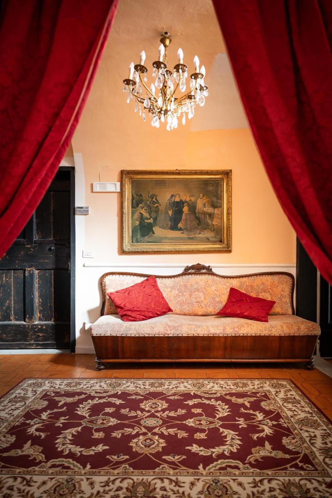 La Foresteria Di Palazzo Picedi Benettini サルツァーナ エクステリア 写真