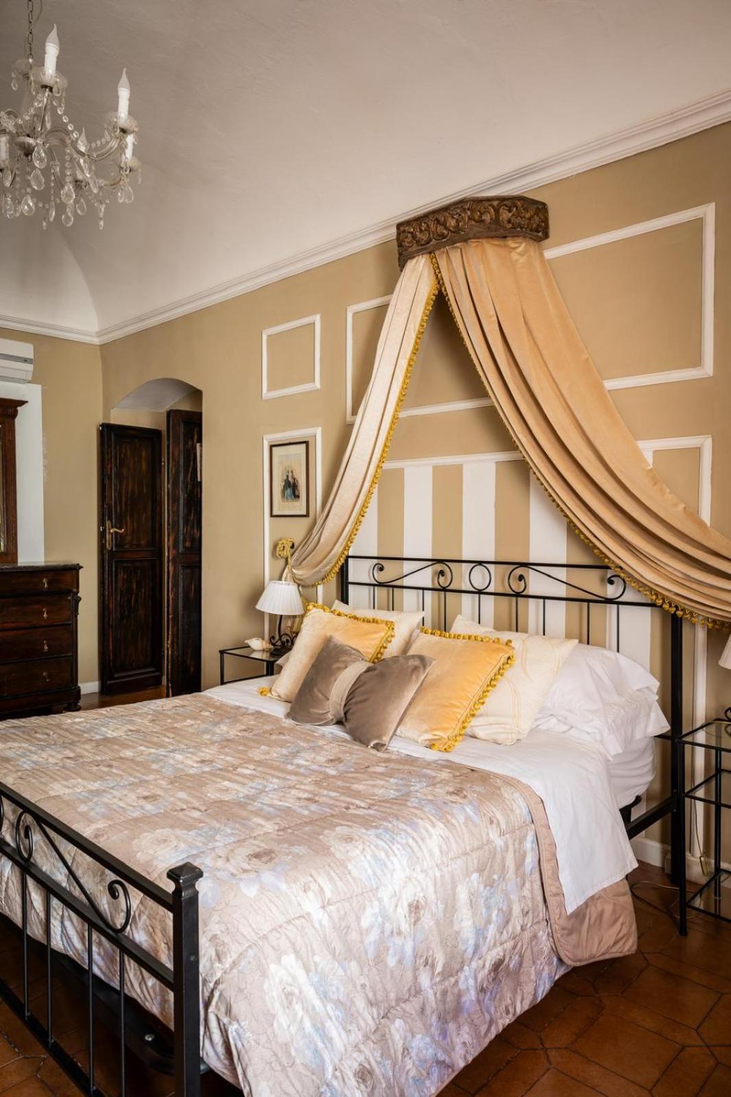 La Foresteria Di Palazzo Picedi Benettini サルツァーナ エクステリア 写真