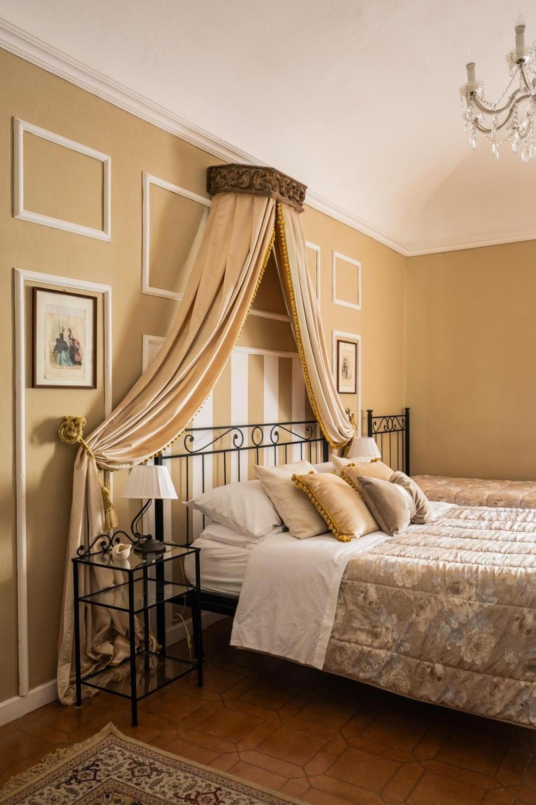 La Foresteria Di Palazzo Picedi Benettini サルツァーナ エクステリア 写真